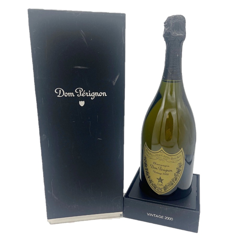 2000 Dom Perignon (Gift Pack – Slight Damage)