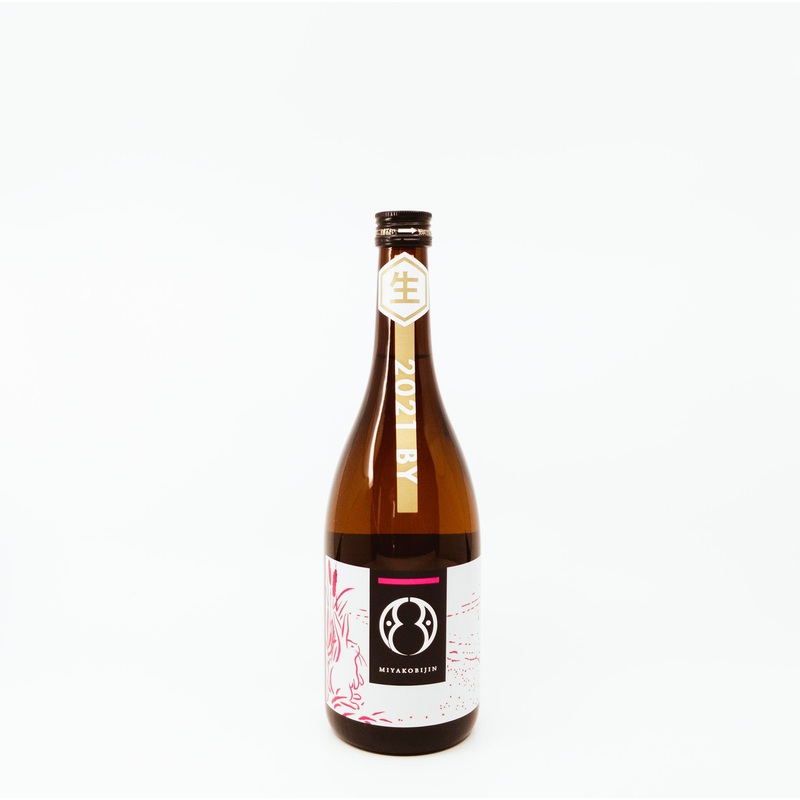 Miyakobijin Shuzo Usagi Nama Genshu [720ml]
