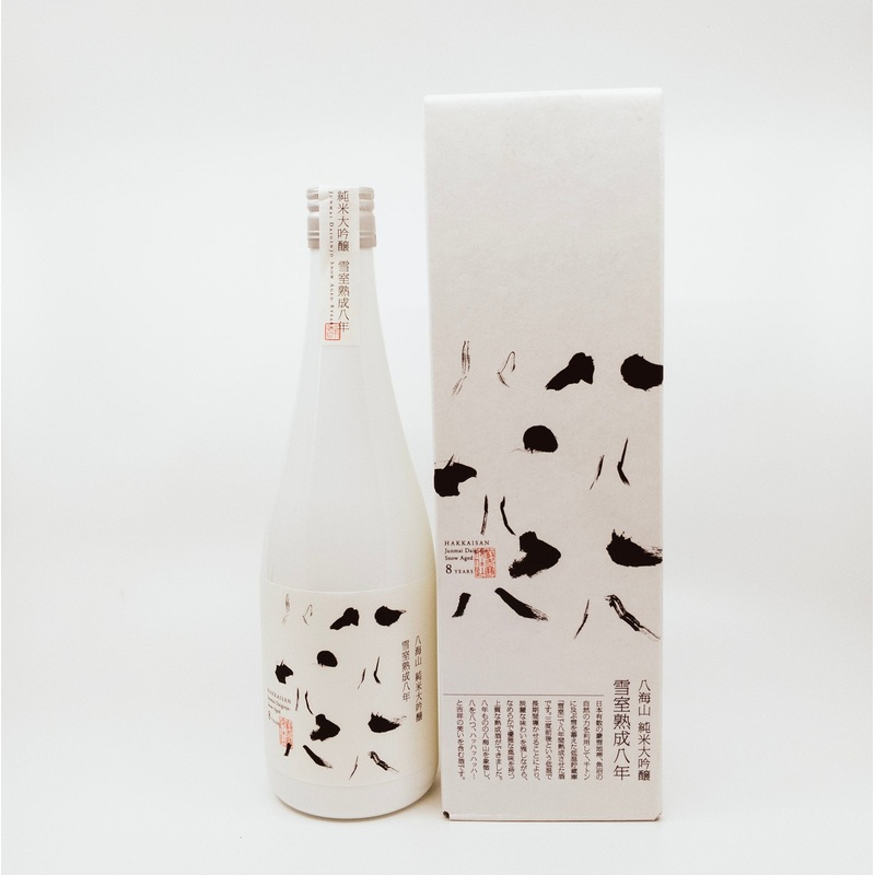 Hakkaisan Yukimuro – Snow Aged 8 Year Aged Junmai Daiginjo